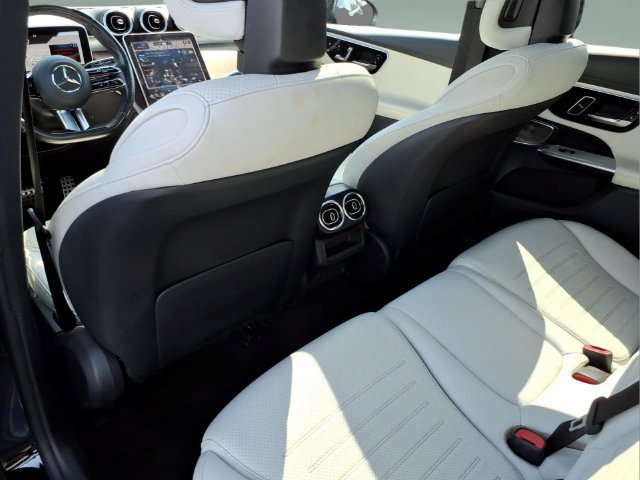 Used 2024 Mercedes-Benz GLC 300 4MATIC image 16
