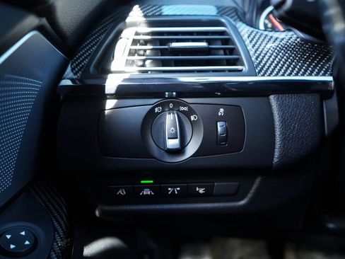 Used 2016 BMW M6 image 23