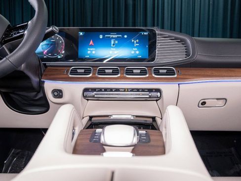 New 2026 Mercedes-Benz GLS 450 4MATIC image 20