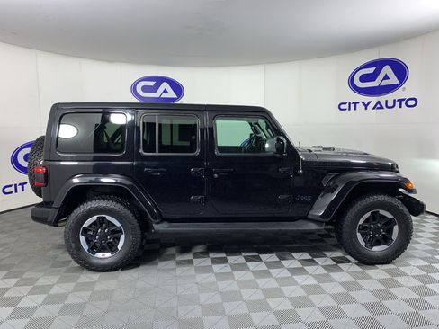Used 2021 Jeep Wrangler Unlimited Sahara AWD/4WD image 2