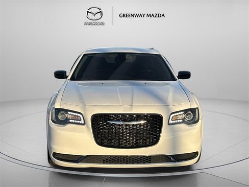 Used 2019 Chrysler 300 Touring w/ Sport Appearance Package image 2