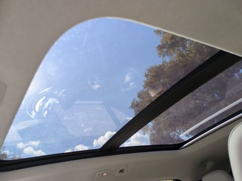 New 2026 Volvo XC40 B5 Ultra w/ Protection Package Premier image 18