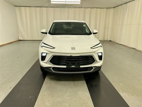 Used 2024 Buick Encore GX Preferred image 3