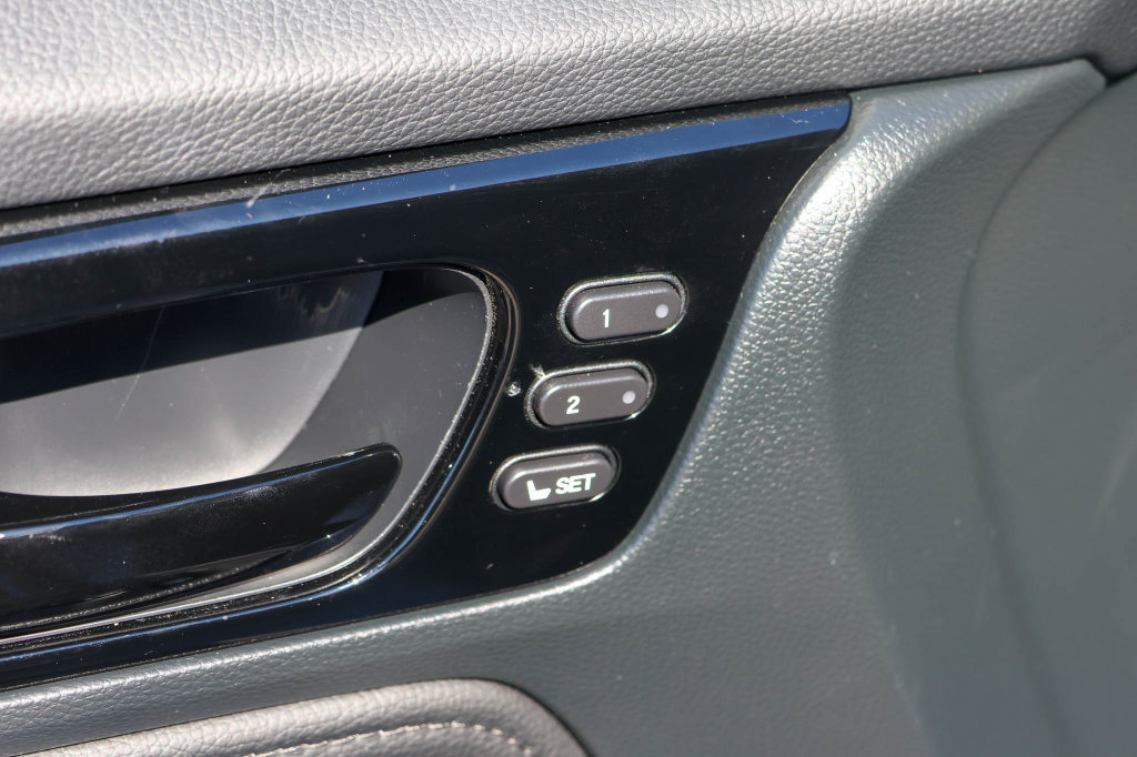 Used 2024 Honda Odyssey Elite image 11