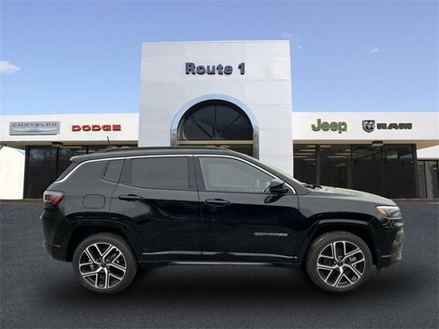 New 2025 Jeep Compass Limited w/ Elite Group image 7