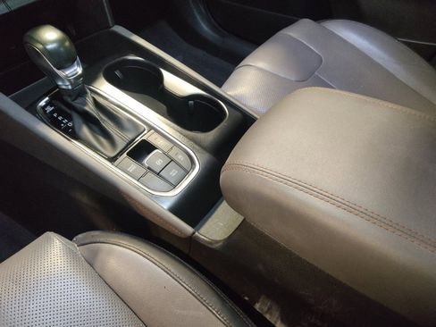 Used 2019 Hyundai Santa Fe Limited image 26