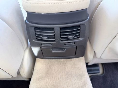 Used 2010 Lexus IS 250C image 23