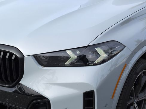 Used 2026 BMW X5 xDrive50e w/ Executive Package image 6