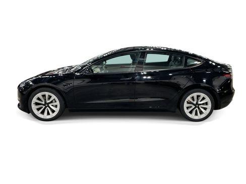 Certified 2023 Tesla Model 3 Standard Range RWD image 3