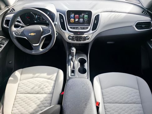 Used 2018 Chevrolet Equinox LT w/ Sun & Infotainment Package image 14