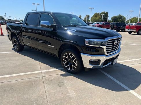 Used 2025 RAM 1500 Laramie AWD/4WD image 2