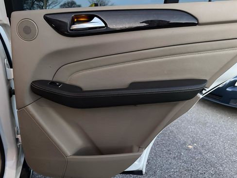 Used 2015 Mercedes-Benz ML 350 4MATIC image 33