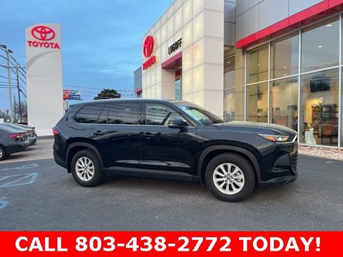 Used 2024 Toyota Grand Highlander XLE image 2
