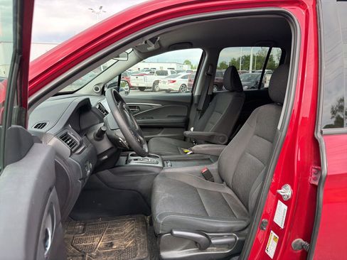 Used 2023 Honda Ridgeline Sport image 10