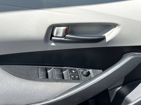 Used 2022 Toyota Corolla LE FWD image 18
