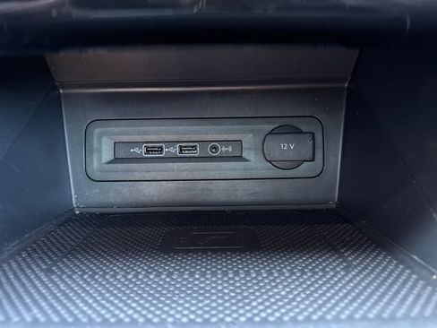 Used 2020 Volkswagen Atlas Cross Sport SEL AWD/4WD image 35