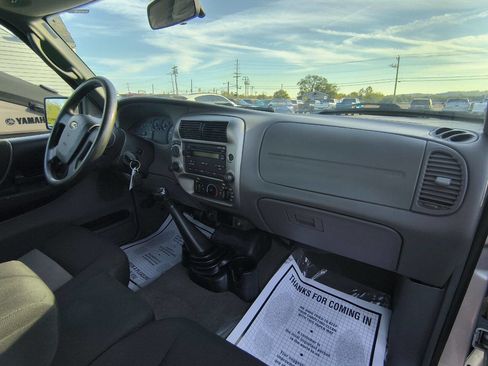 Used 2011 Ford Ranger XLT image 17