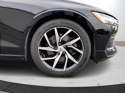 Used 2020 Volvo S60 T5 Momentum image 33