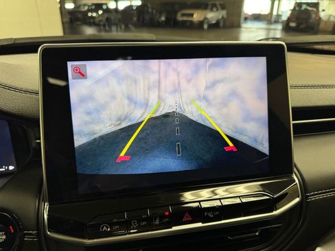 Used 2024 Jeep Compass Limited w/ High Altitude Package image 35