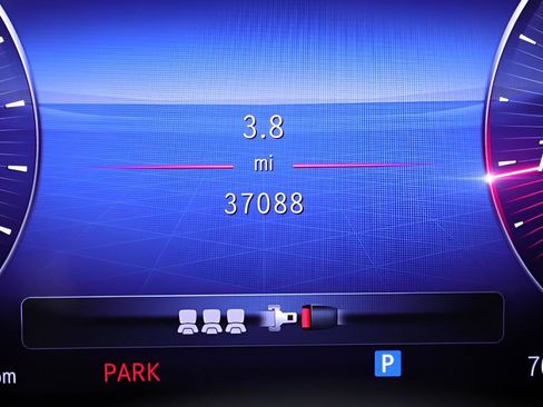 Certified 2023 Mercedes-Benz C 300 Sedan image 10