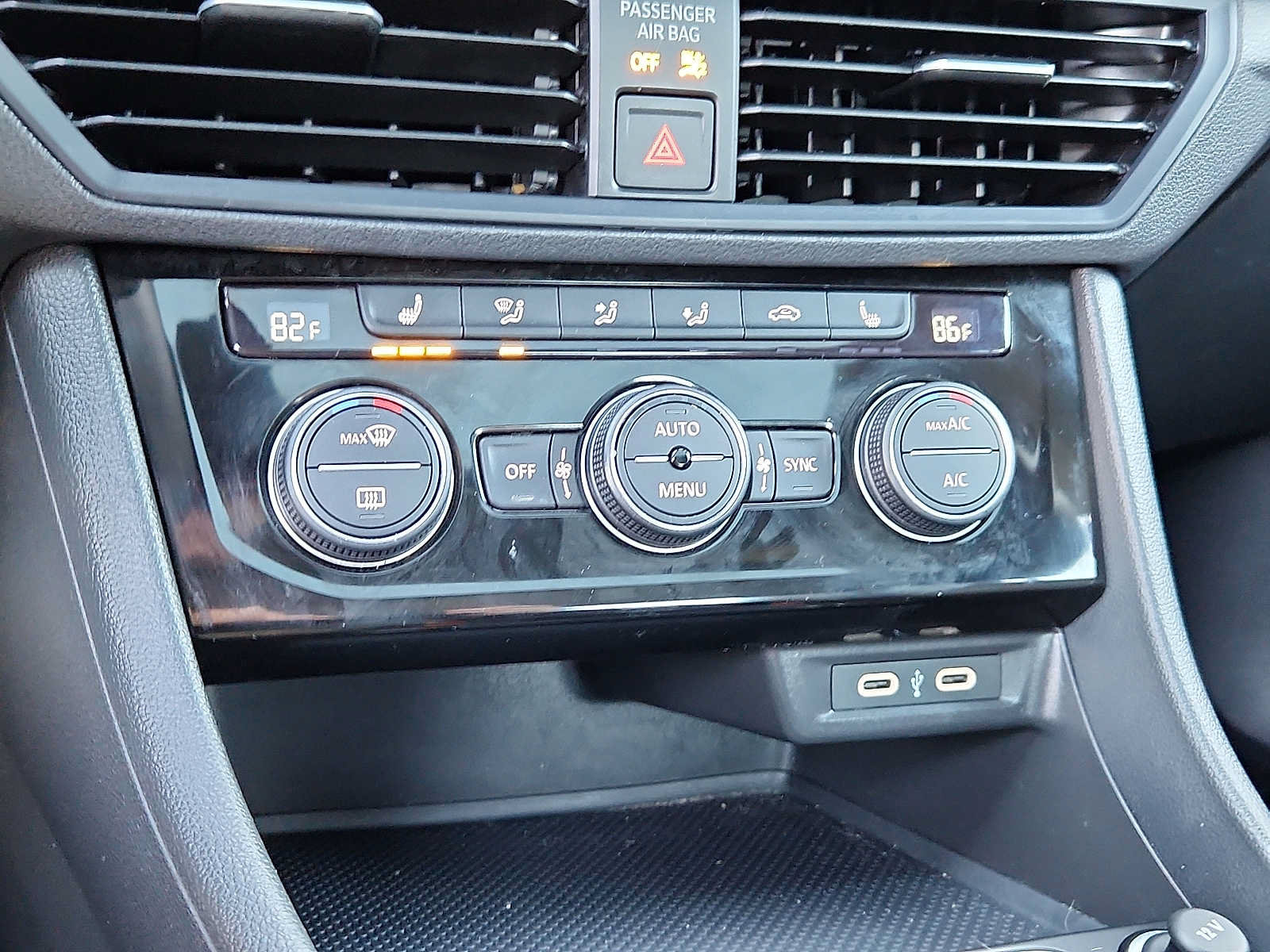 Used 2023 Volkswagen Jetta SE FWD image 15