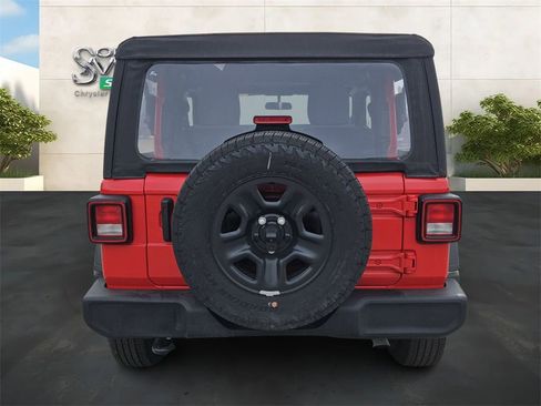 Used 2025 Jeep Wrangler Sport AWD/4WD image 4