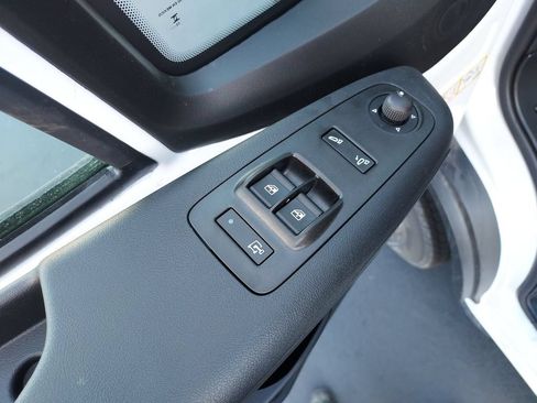 New 2026 RAM ProMaster 2500 w/ Premium Convenience Group FWD image 18
