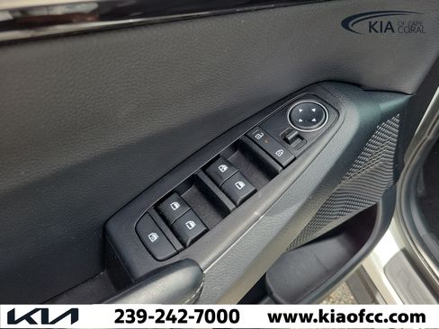 Certified 2024 Kia Seltos EX AWD/4WD image 23