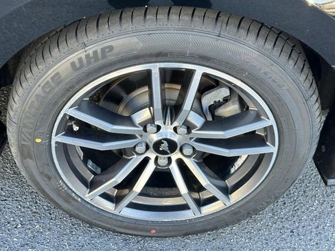 Used 2017 Ford Mustang Premium image 18