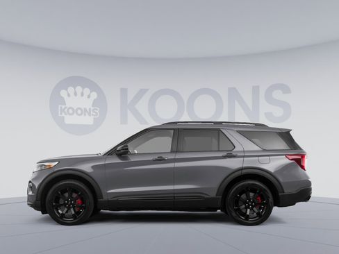 Used 2022 Ford Explorer ST w/ Equipment Group 401A image 2