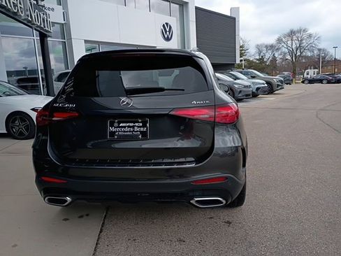 Used 2024 Mercedes-Benz GLC 300 4MATIC image 4