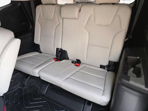 Used 2025 Kia Telluride S FWD image 19