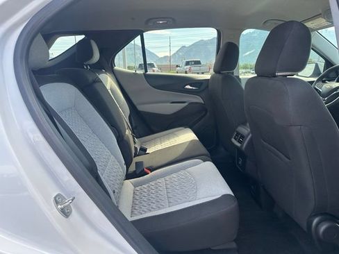 Certified 2024 Chevrolet Equinox LT FWD image 28