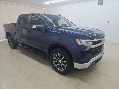 Used 2022 Chevrolet Silverado 1500 LT AWD/4WD image 14