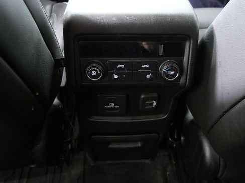 Used 2018 GMC Acadia Denali w/ Technology Package AWD/4WD image 20