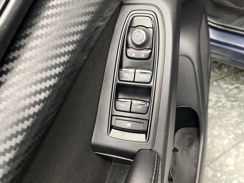 Used 2023 Subaru Ascent Premium w/ Convenience Package image 7