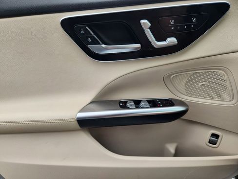 Used 2022 Mercedes-Benz C 300 Sedan image 27