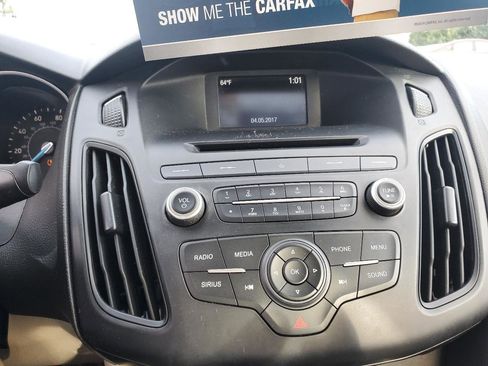 Used 2017 Ford Focus SE image 19