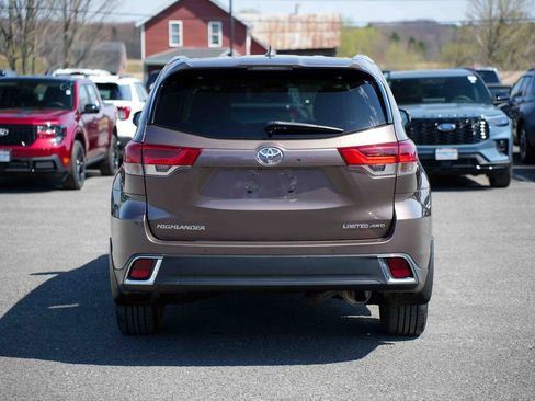 Used 2019 Toyota Highlander Limited image 6