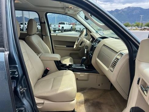 Used 2012 Ford Escape Limited FWD image 32