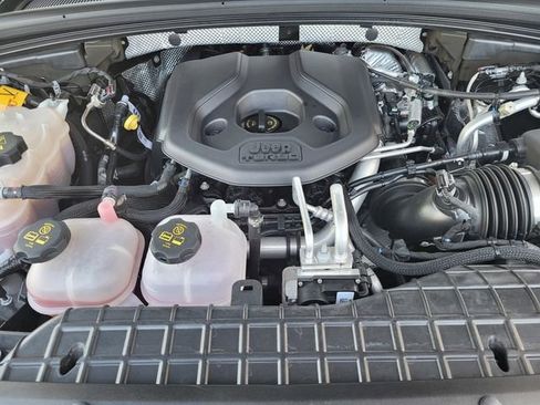 Used 2023 Jeep Grand Cherokee 4WD 4xe image 28