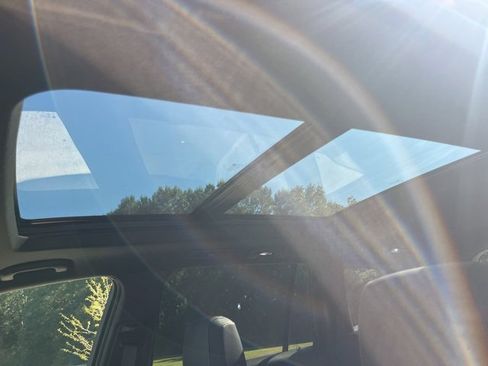 Used 2025 Cadillac XT6 Premium Luxury image 31