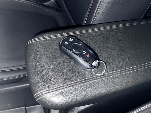 Used 2021 Buick Encore GX Select image 34