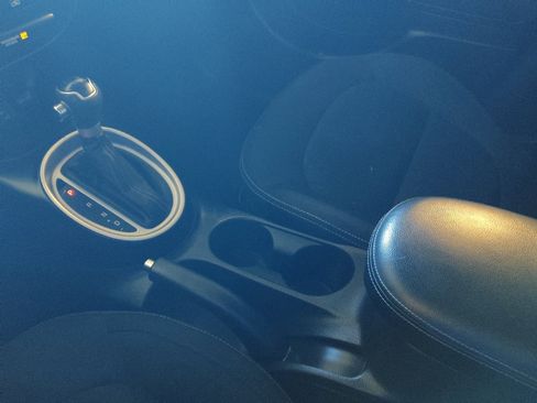 Used 2019 Kia Soul + FWD image 26