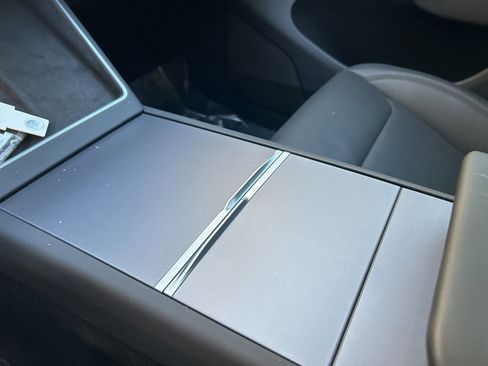 Used 2026 Tesla Model Y 2WD image 45