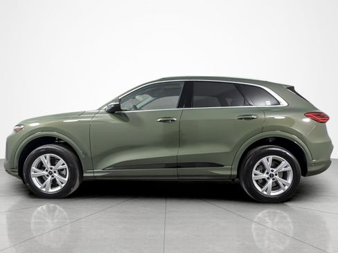 Used 2025 Audi Q5 Premium w/ Convenience Package AWD/4WD image 2