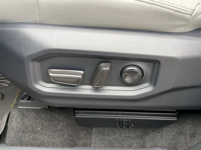 Used 2026 Toyota Sequoia Limited AWD/4WD image 18