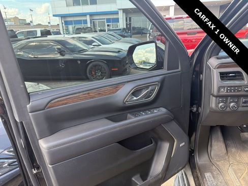 Used 2024 Chevrolet Tahoe Premier w/ Advanced Technology Package image 15