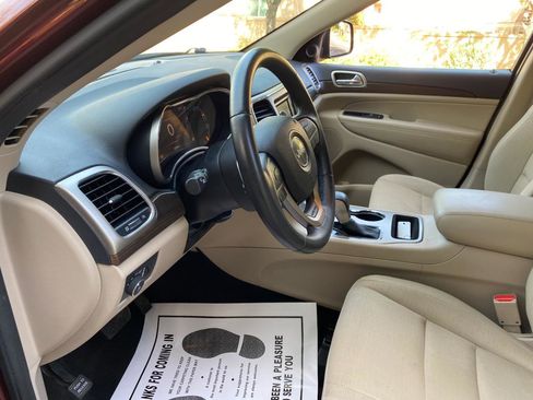 Used 2016 Jeep Grand Cherokee Laredo image 29