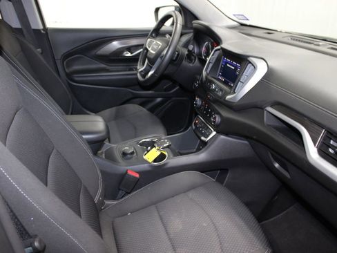 Used 2024 GMC Terrain SLE image 18